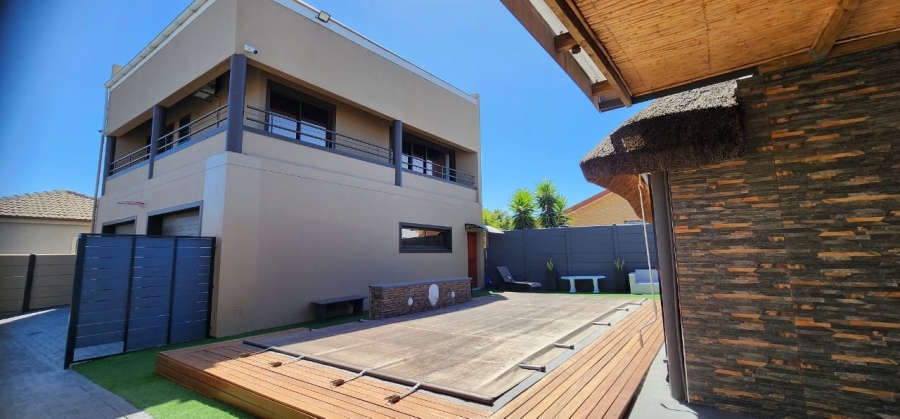 To Let 2 Bedroom Property for Rent in Jakarandas Western Cape